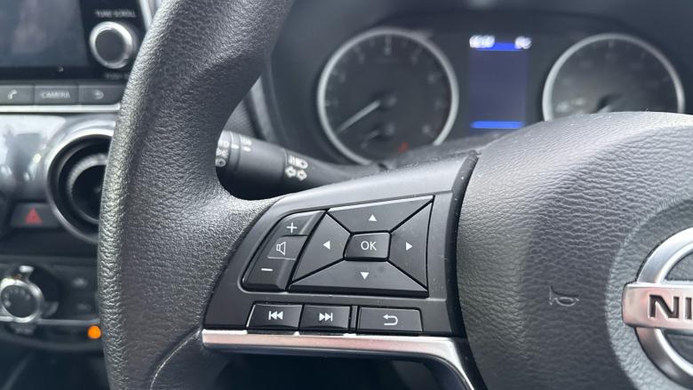 Nissan Juke 1.0 DiG-T Acenta 5dr Petrol Hatchback